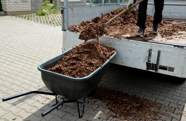 Bulk Mulch Delivery in Palm City