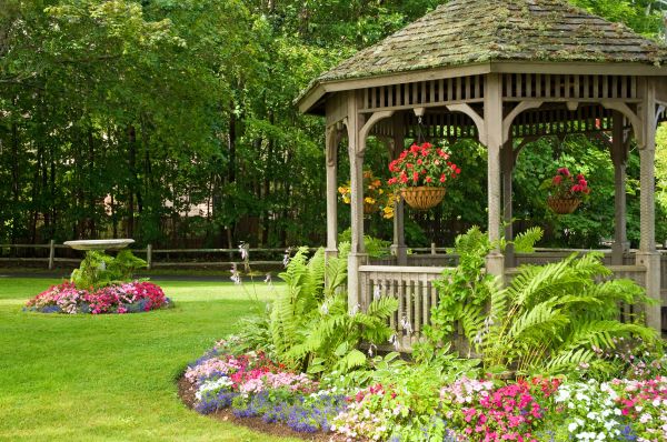 Backyard Landscaping Service in Palm City